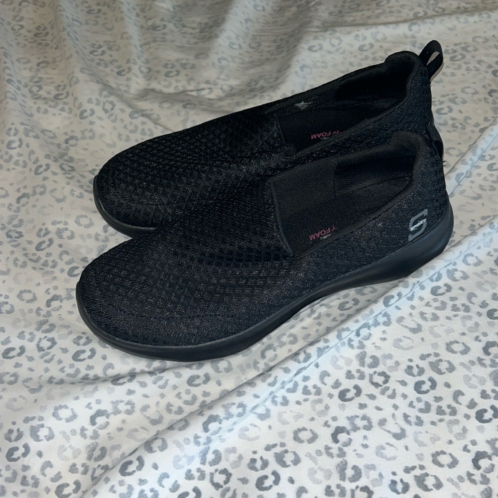 Skechers Memory Foam Black Slip On Sneakers - 9